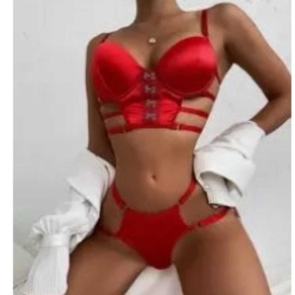 Buckle Front Cut Out Underwire Lingerie Set